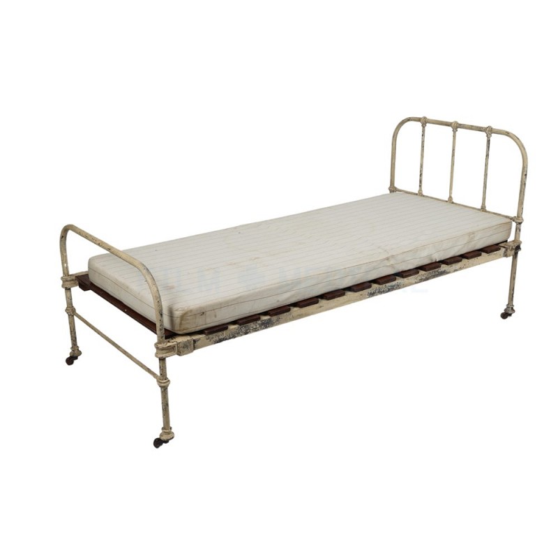 Cream Rusted Bed  